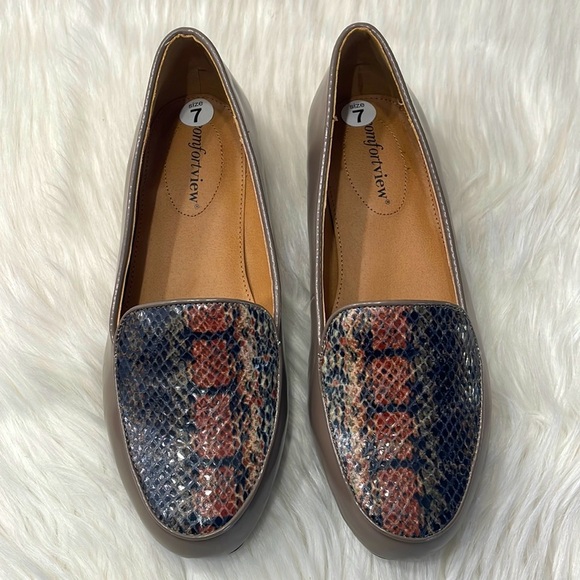 COMFORTVIEW Elena Snake Print Loafers - Picture 1 of 9